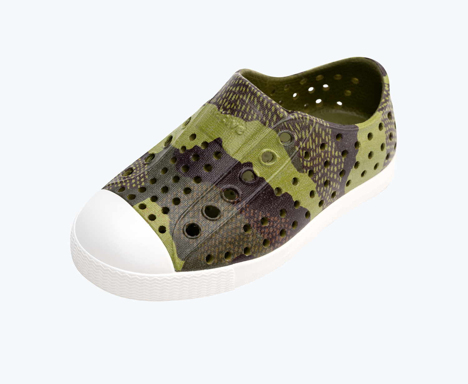 Angled view of a Native Shoes Kids Jefferson Print Kids | Rookie Green/ Shell White/ Bitter Seaweed Camo Footwear