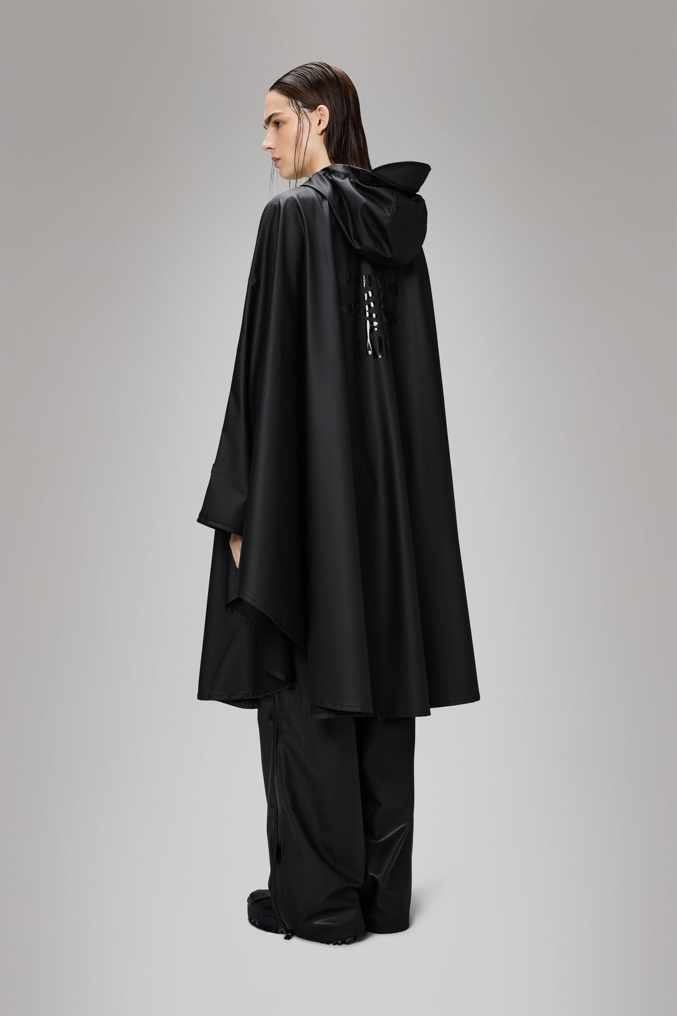 Rains Rains x Umbro Apollo Cape Black Cape