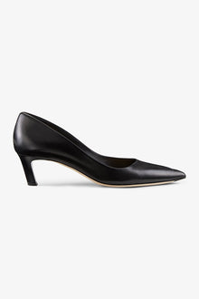 still image of the lillian pump in black | Grid Hover