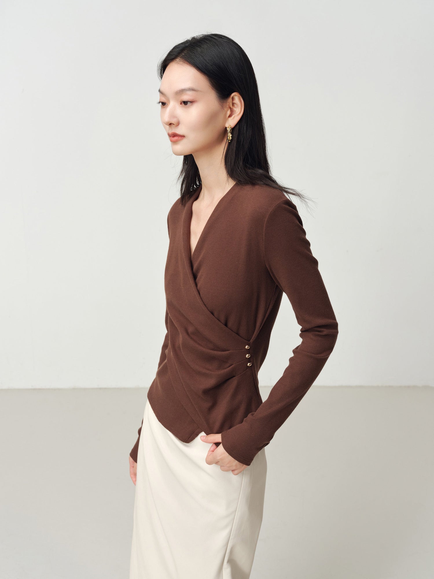 V-Neck Slim-Fit Slimming Top | Brown