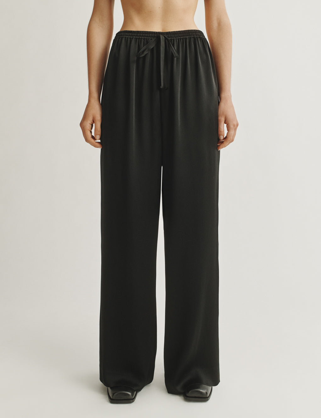 Womens | The Slouch Pants in Crepe-back Satin | Black