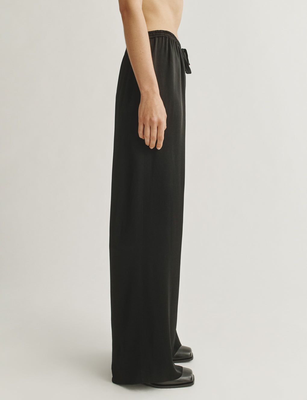 Womens | The Slouch Pants in Crepe-back Satin | Black