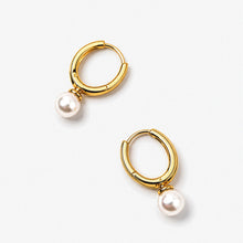 Min Earrings | 18K Gold Plated on Brass | Freshwater Pearl
