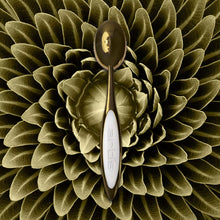 Elite Brush Oval 7 | Willow Finish