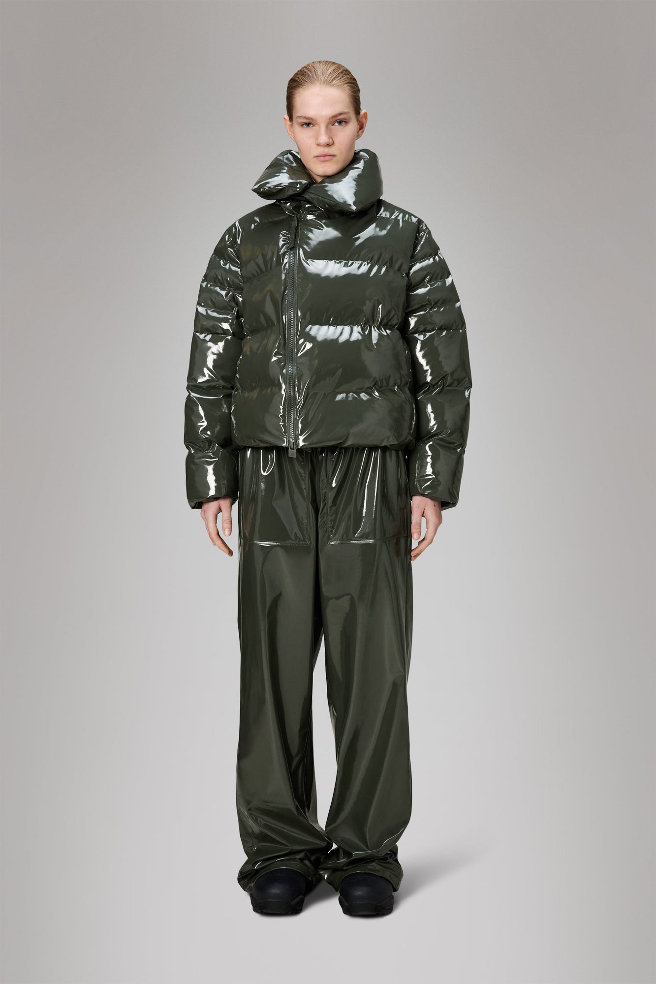 Rains Alta Vision Short Puffer Jacket Swamp Jacket