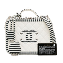 Chanel | Pre-Owned Medium Caviar CC Filigree Vanity Case | White