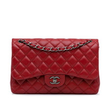 Chanel | Pre-Owned Jumbo Classic Lambskin Double Flap - III | Red