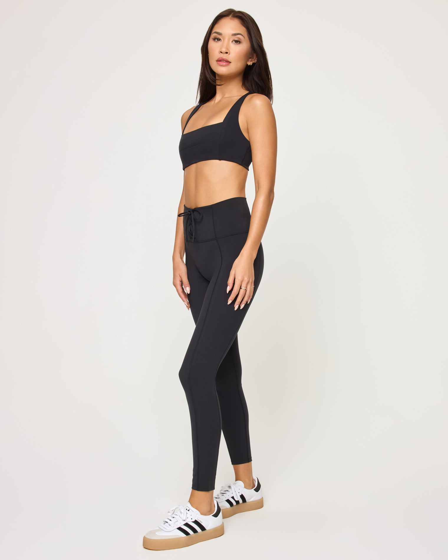 Black-Cream | Model: Jocelyn (size: S)