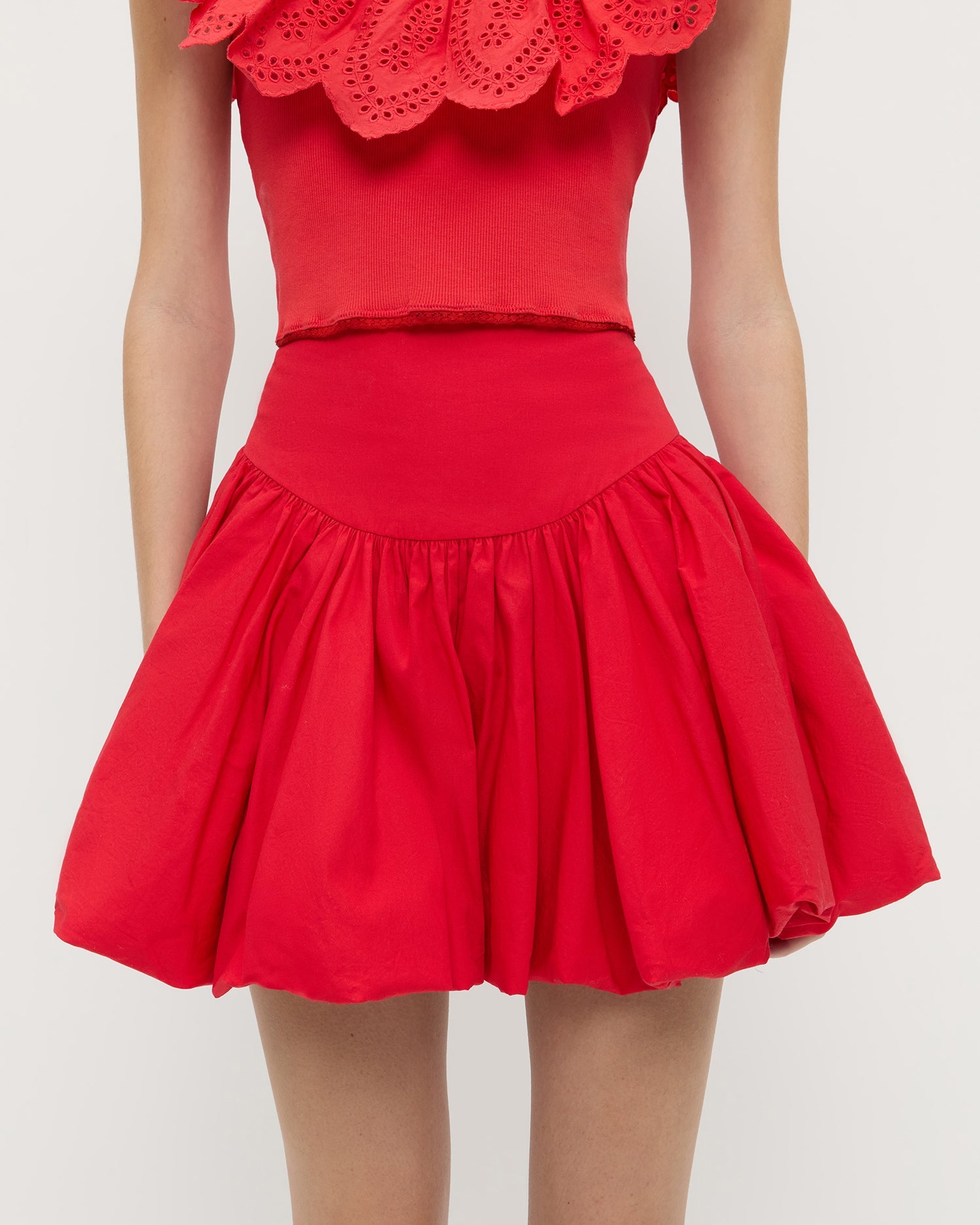 Color: Red