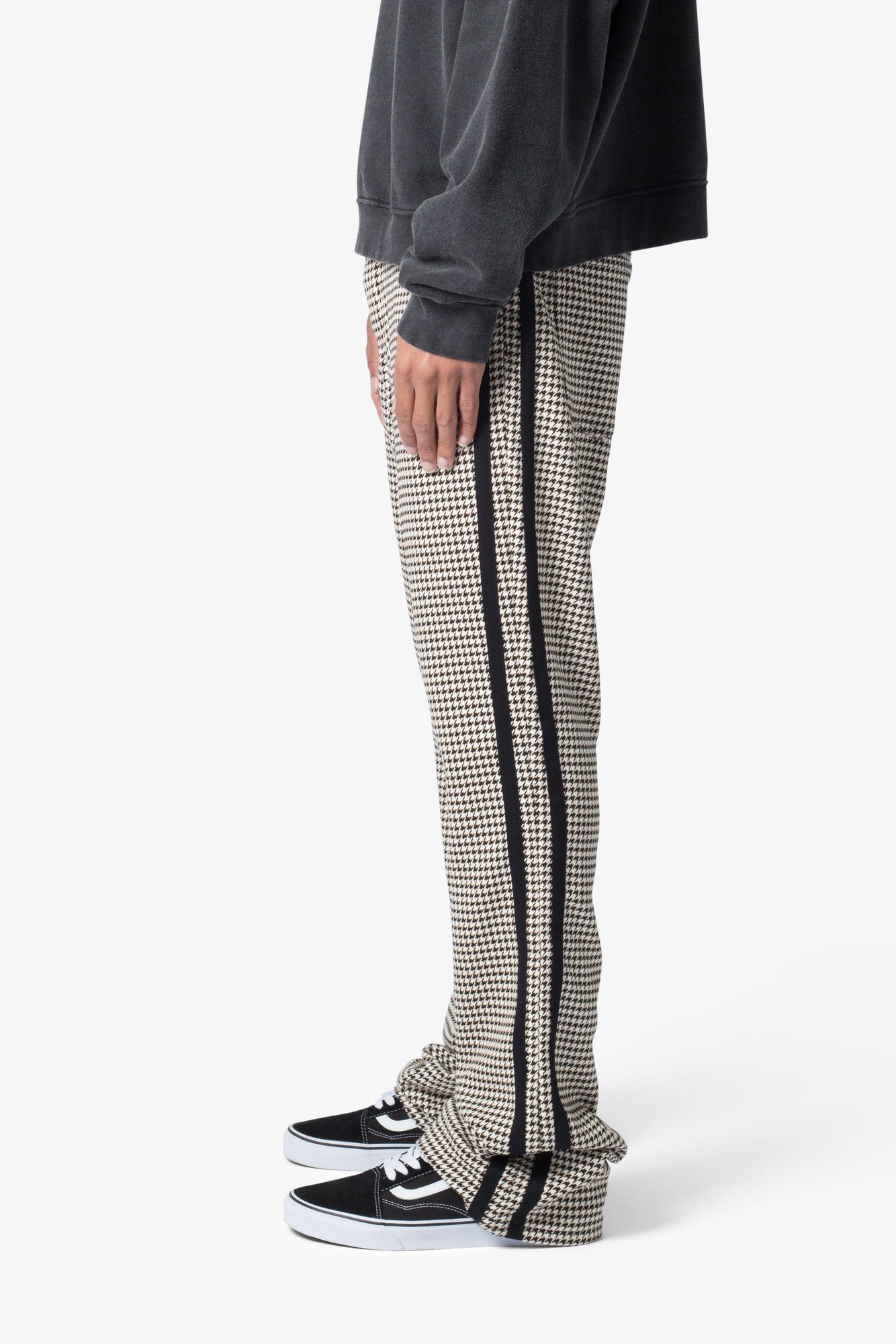 B667 Diamond Tile Flare Pants | Multi