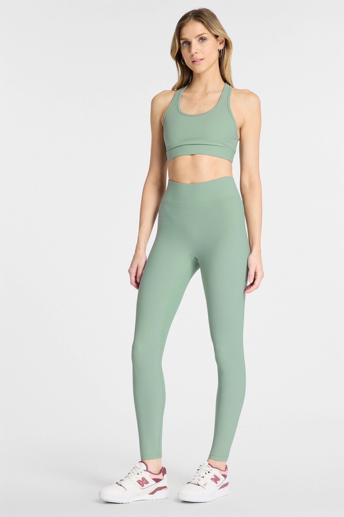 Bandier | Center Stage Rib Legging | Chinois Green