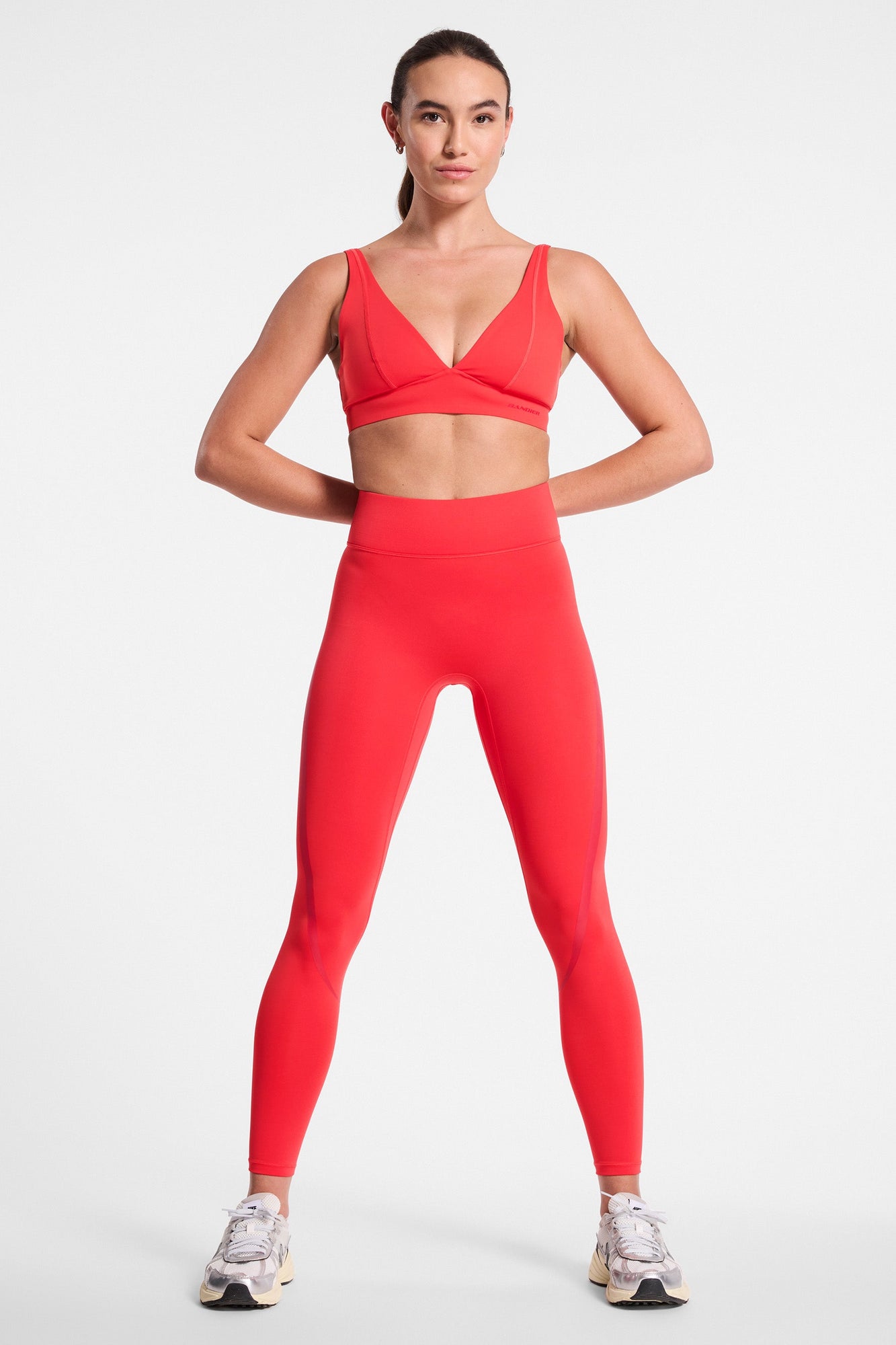 Bandier | Center Stage Contrast Legging | Lollipop/Tango Red
