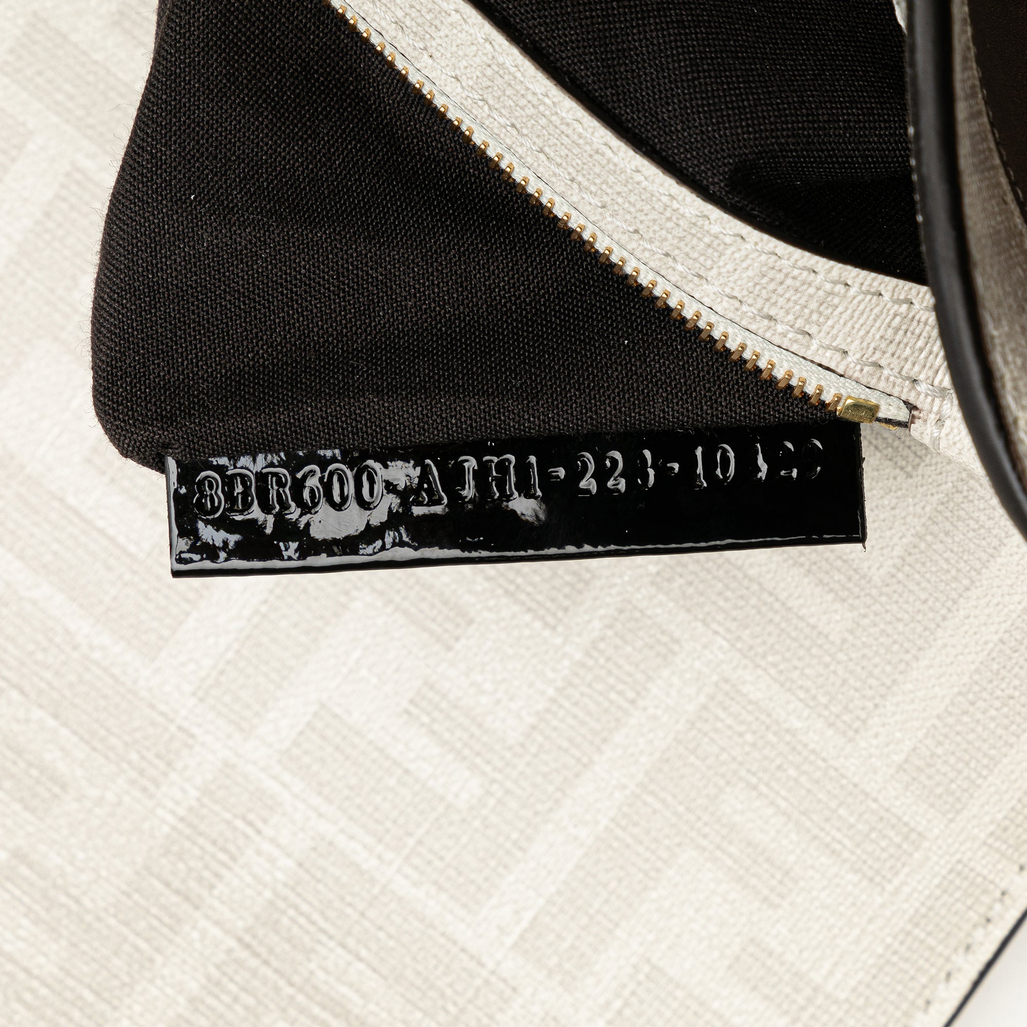 Fendi | Pre-Owned Zucca Graphic Print Coated Canvas Bikini Girls Baguette Satchel | White