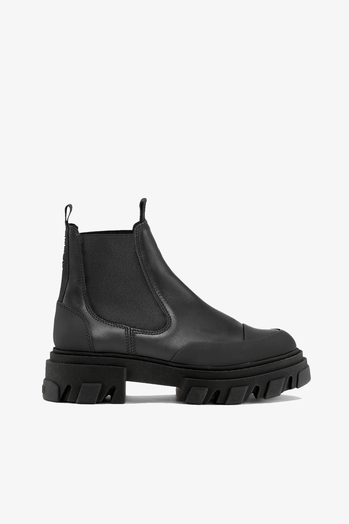 Cleated Low Chelsea Boots | Black