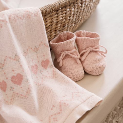 Unisex | Pale Pink Garter Knit Baby Booties | Pink