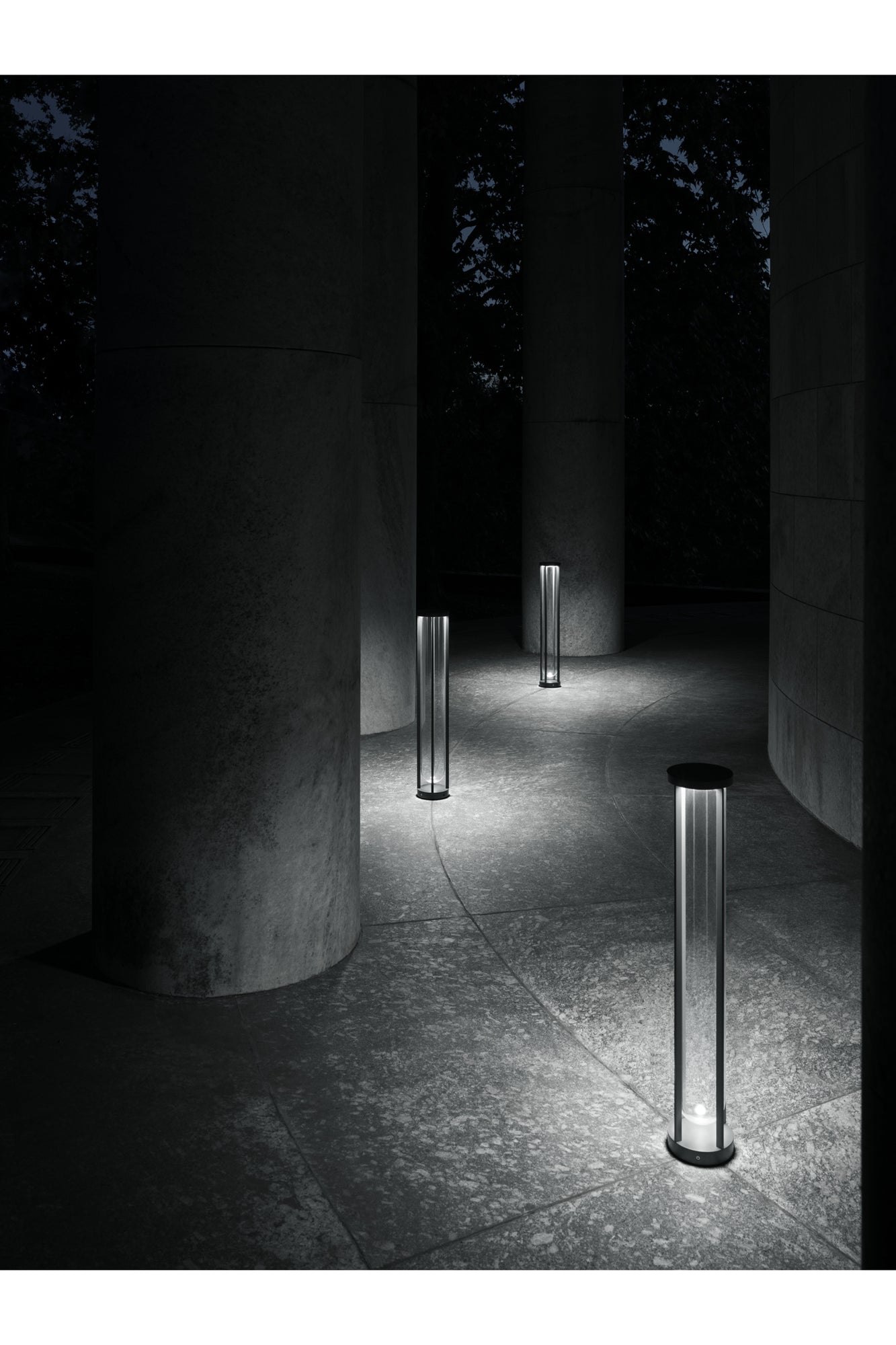 In Vitro Outdoor Bollard 2 H23.6" 3000K 1-10V | Anthracite