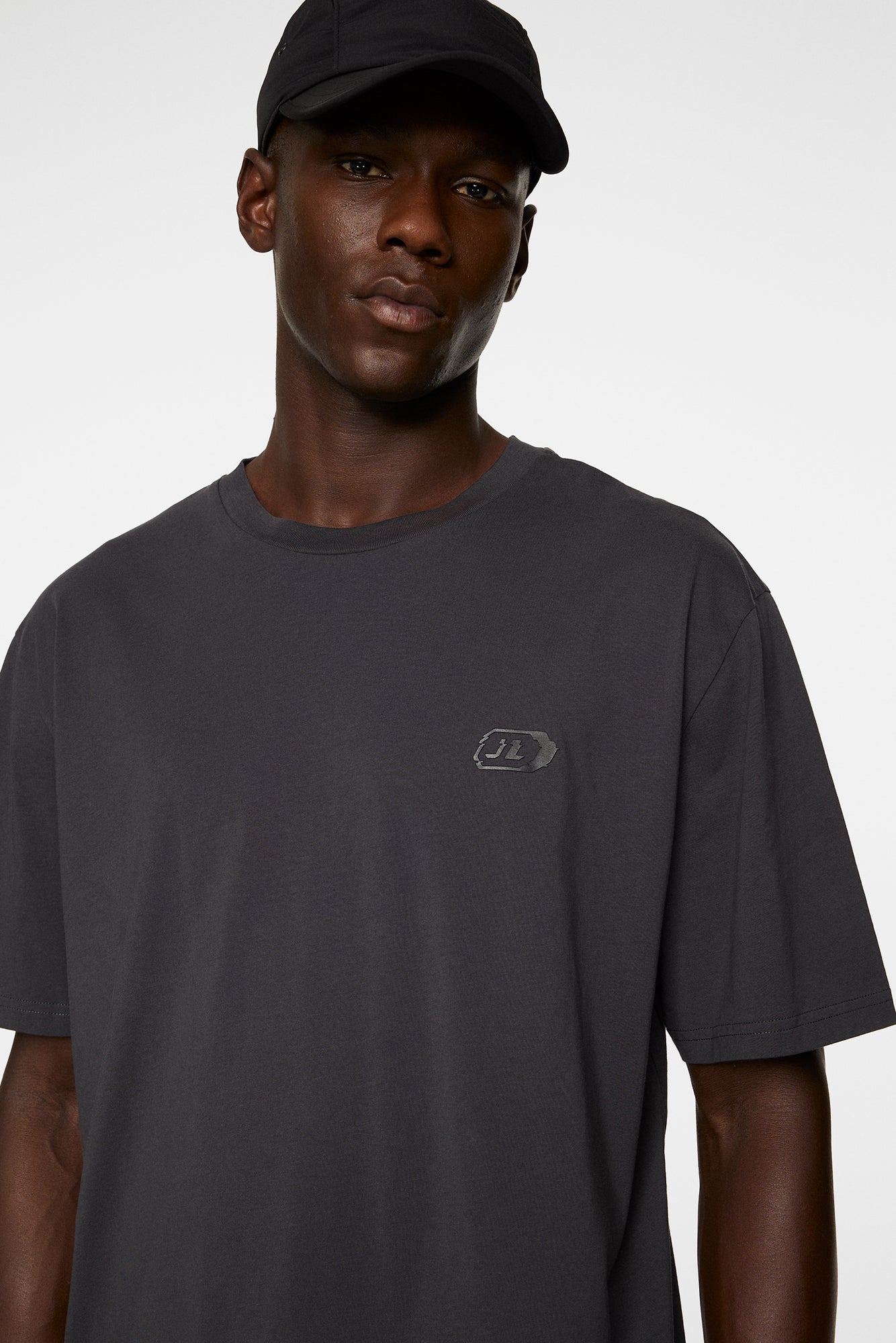 Men | Hale Logo T-Shirt | Washed Black