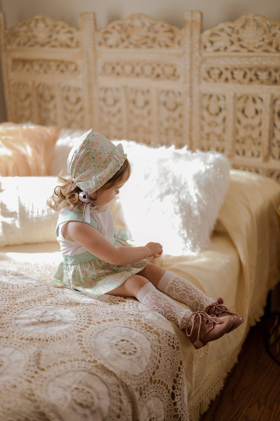 Girl | Daisy Lace Socks | White