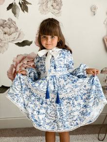 Girl | Jaylin Linen Blue and White Long Sleeve Dress