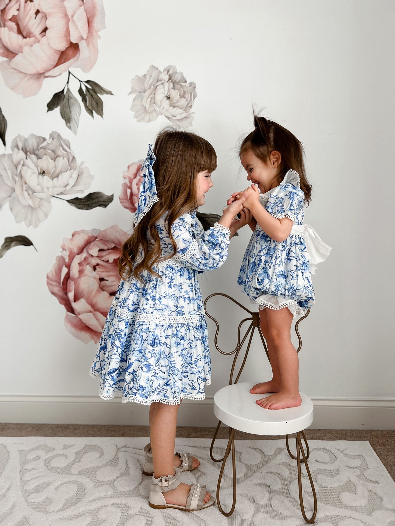 Girl | Jaylin Linen Blue and White Long Sleeve Dress