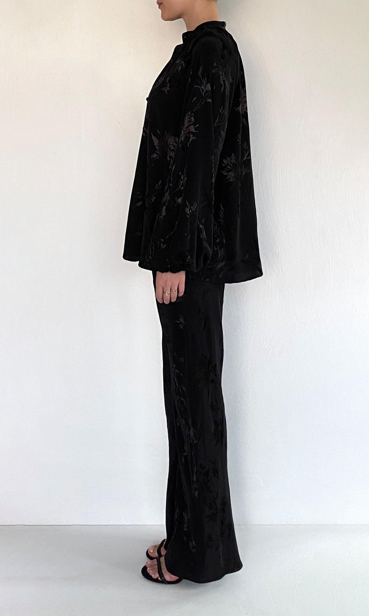 Womens | Aura Viscose Flower Jacquard Shirt | Black