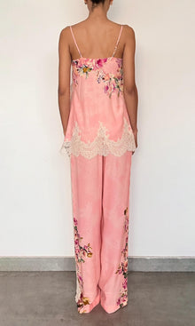 Hemant And Nandita | Niva Viscose Crepe Heavy + Flat Chiffon High Slit Top | Pink Floral
