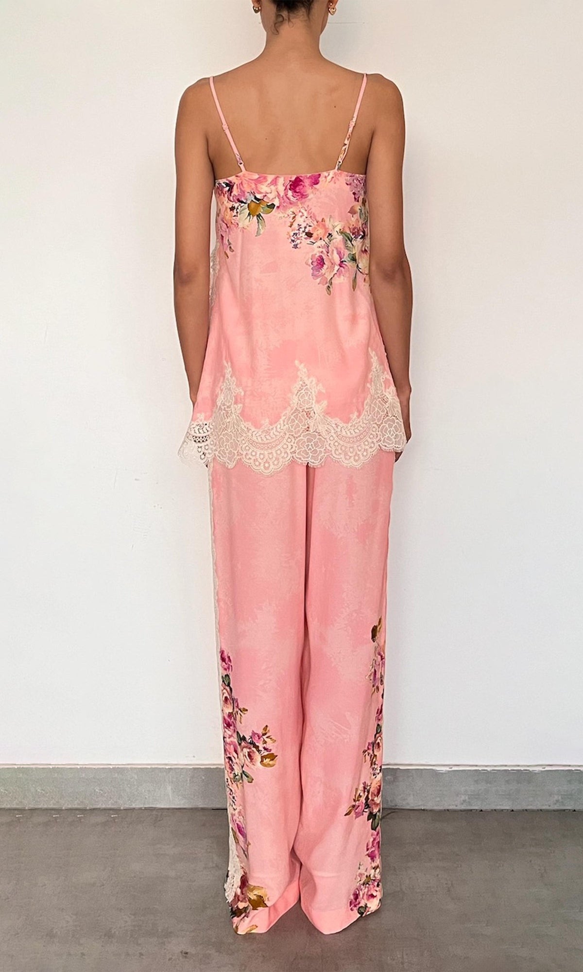 Hemant And Nandita | Niva Viscose Crepe Heavy + Flat Chiffon High Slit Top | Pink Floral