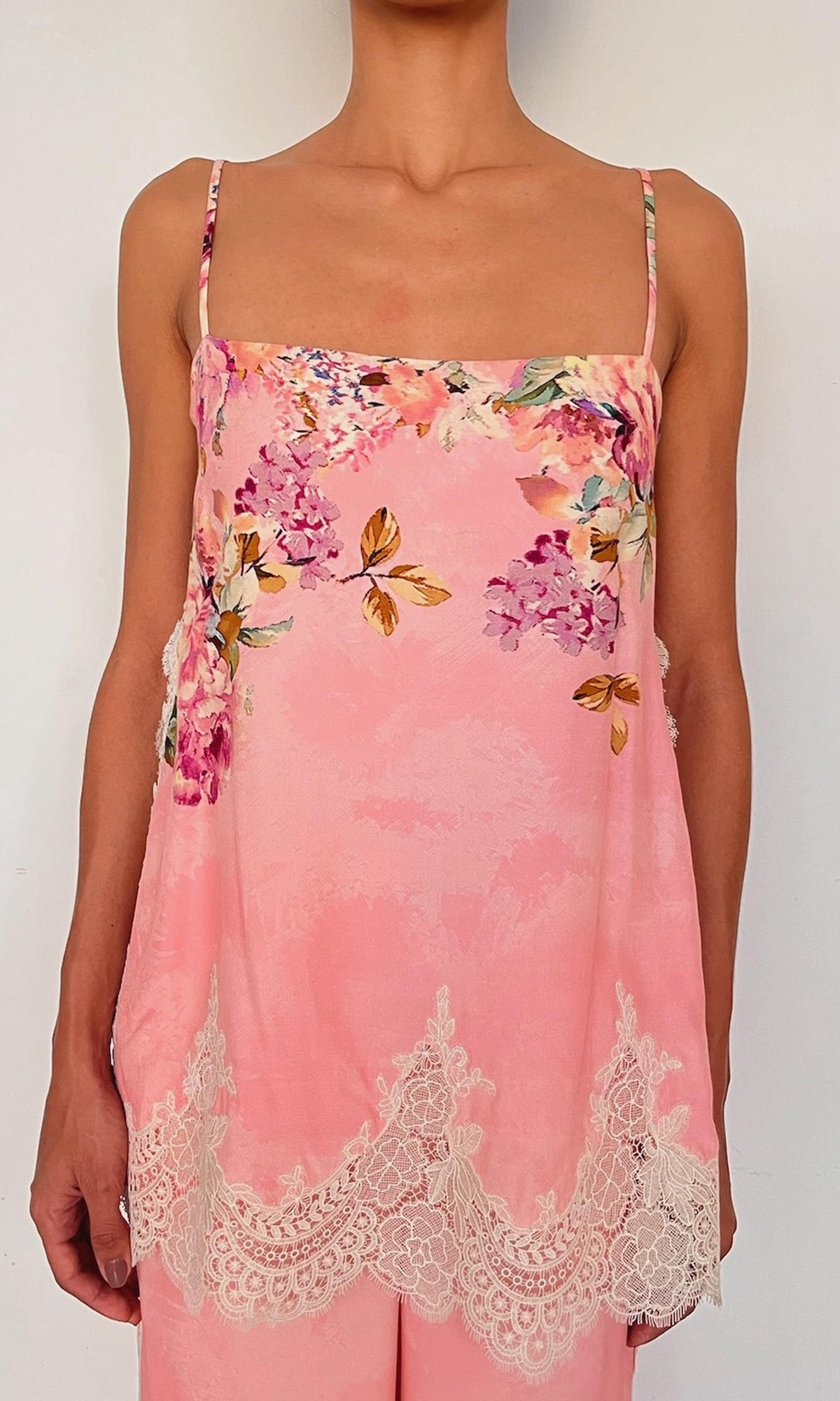 Hemant And Nandita | Niva Viscose Crepe Heavy + Flat Chiffon High Slit Top | Pink Floral