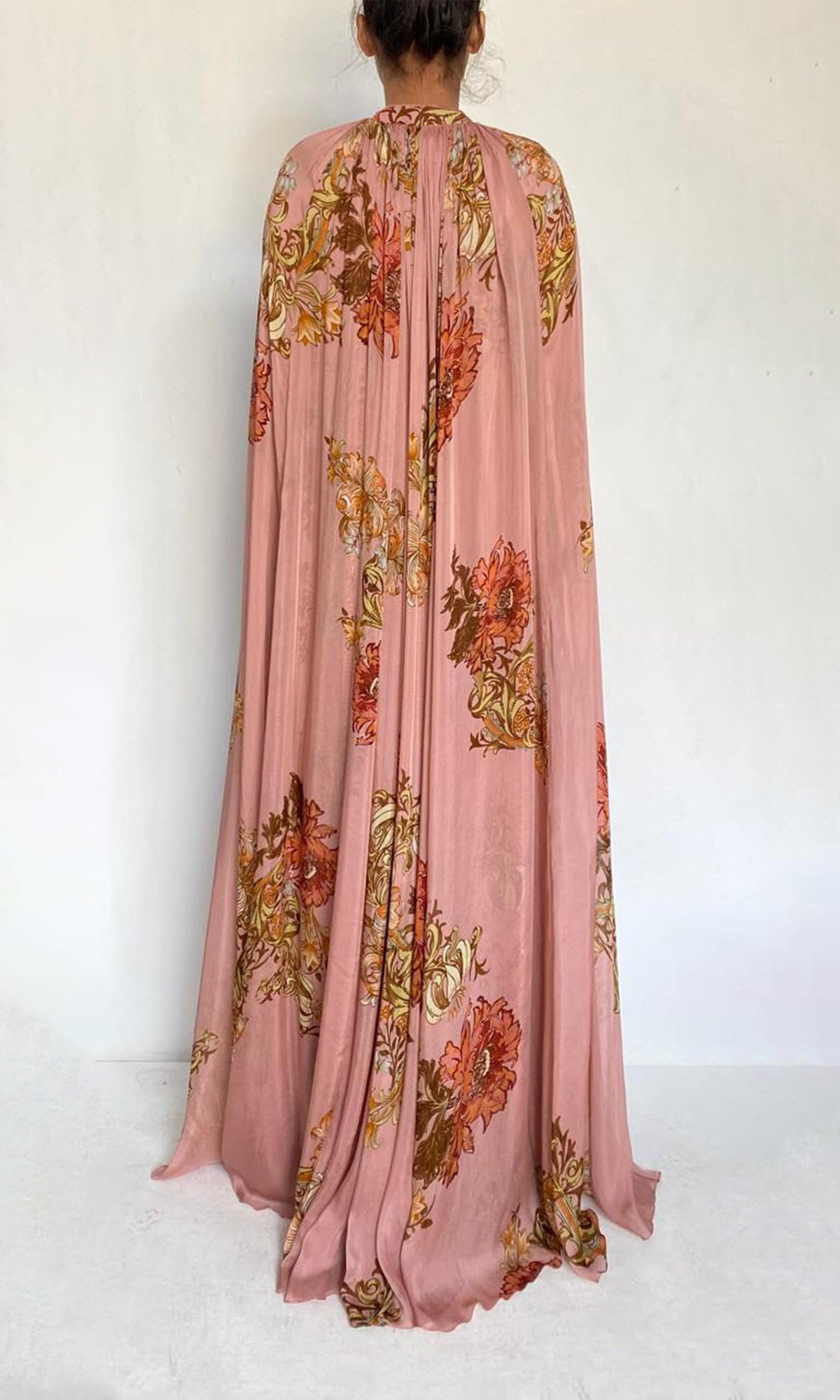 Hemant And Nandita | Sula Viscose Flat Chiffon Maxi Kaftan With Cape | Dusty Pink