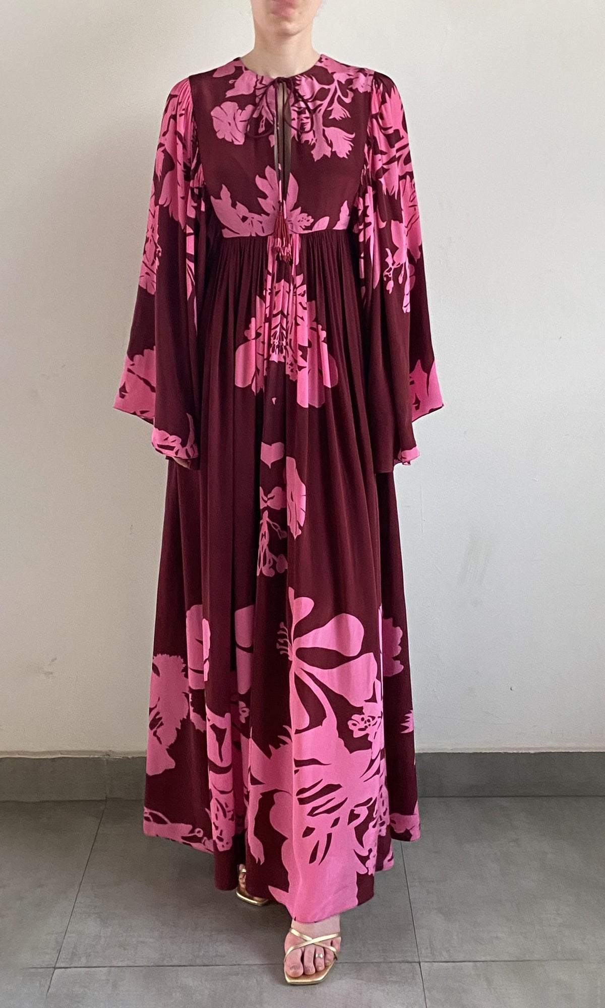 Hemant And Nandita | Tehr Viscose Crepe Maxi Kaftan | Black Magenta
