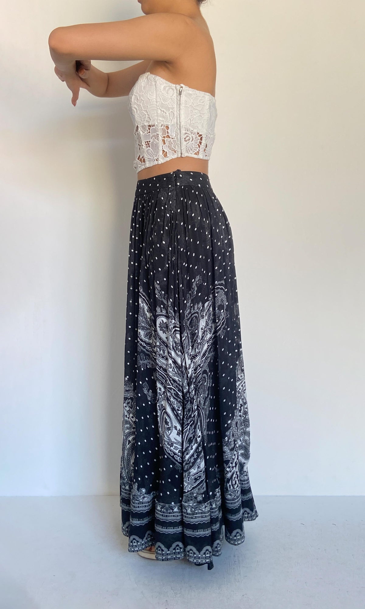 Hemant And Nandita | Viri Cotton Poplin Long Skirt | Black