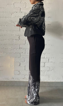Hemant And Nandita | Viri Heavy Crepe Fitted & Flared Pants | Black White
