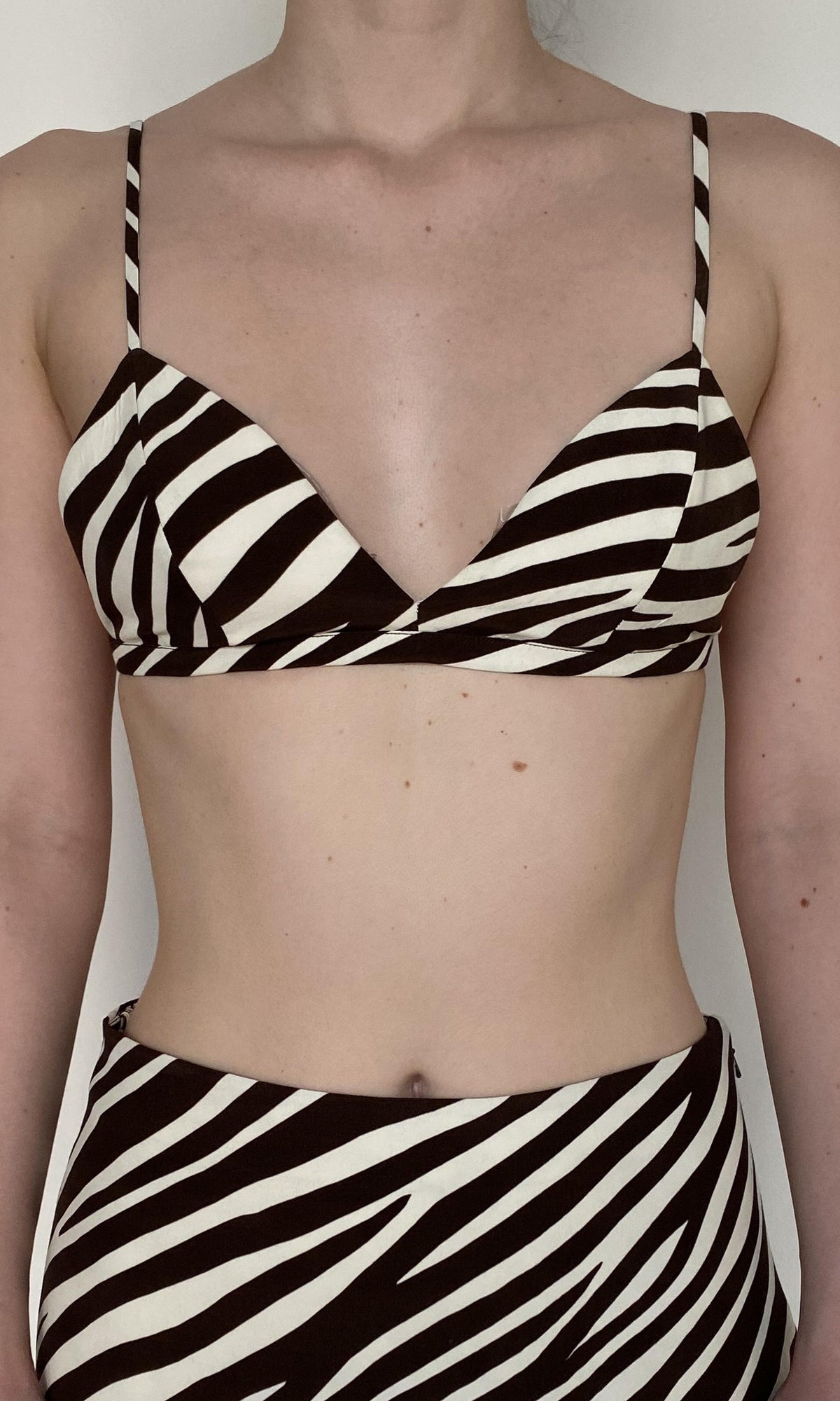 Hemant And Nandita | Zuba Viscose Crepe Bralette | Black White
