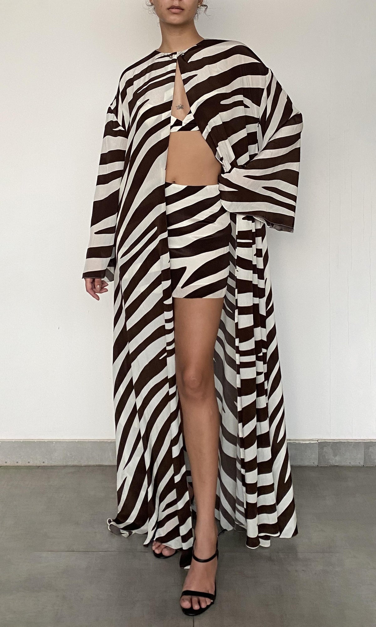 Womens | Zuba Viscose Satin Cape | Black White