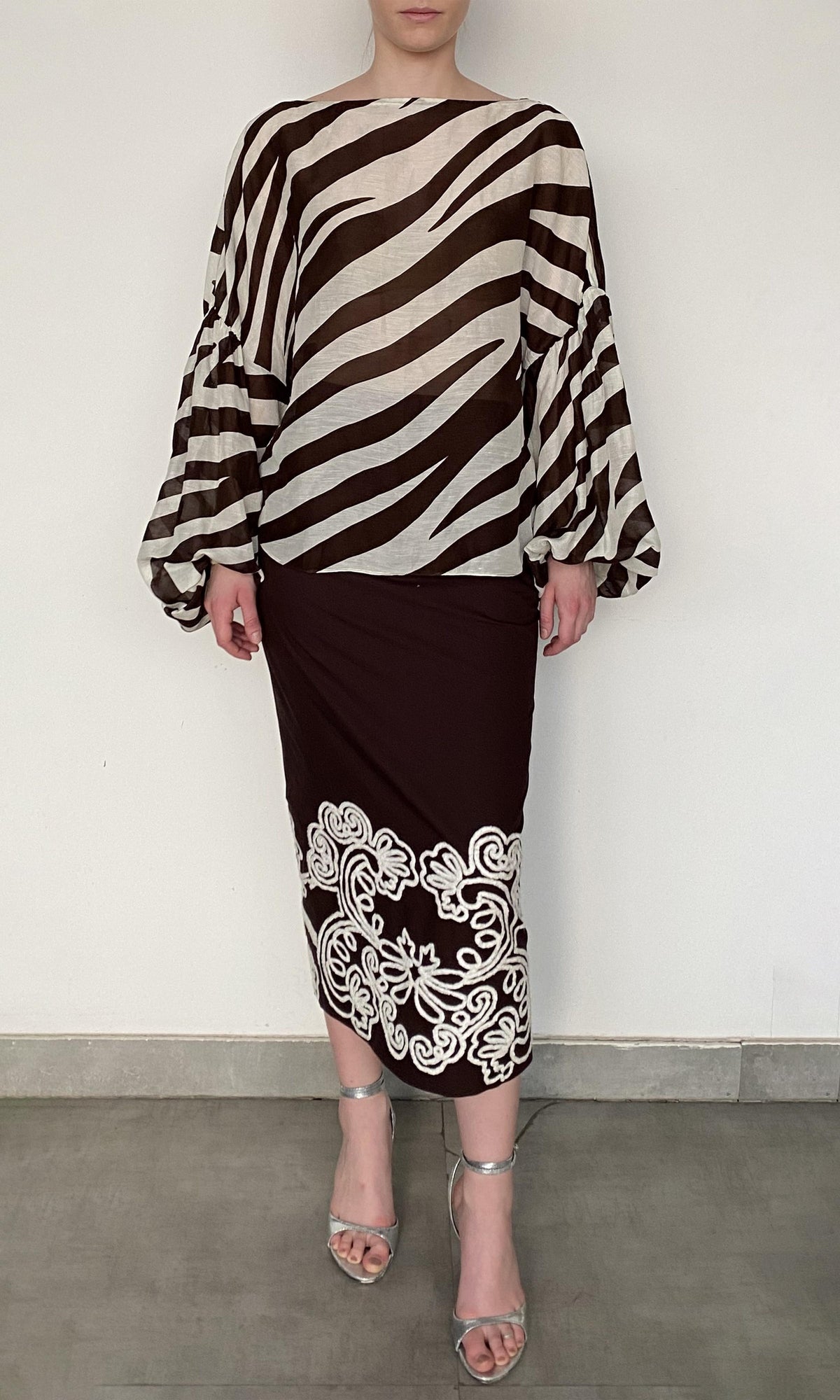 Hemant And Nandita | Zuba Linen Orgenza Top | Zebra Print