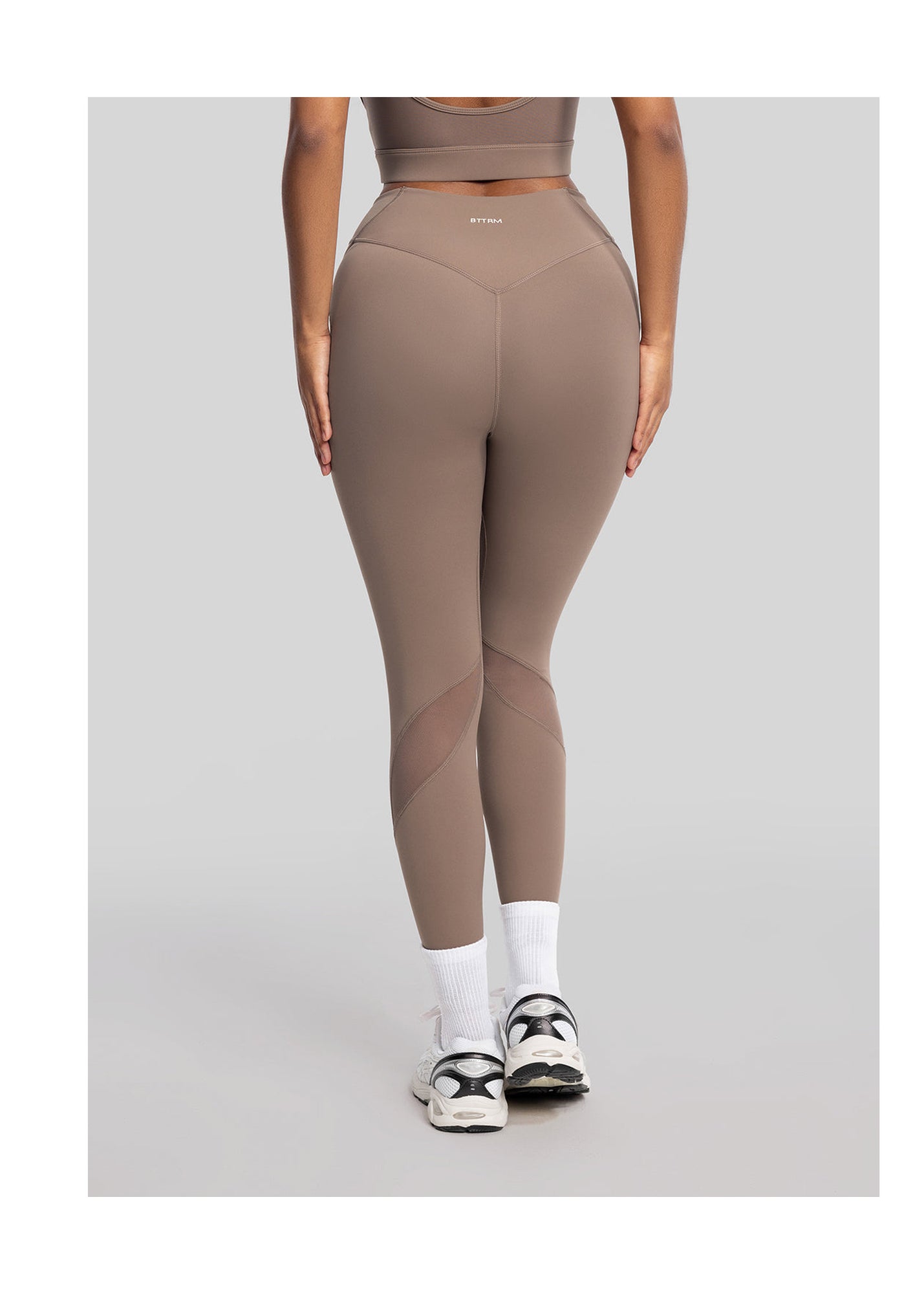 High-Waisted Stretch Performance Leggings | Cocoa
