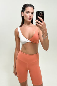 Muv Activewear | Revamp Top | Apricot/White