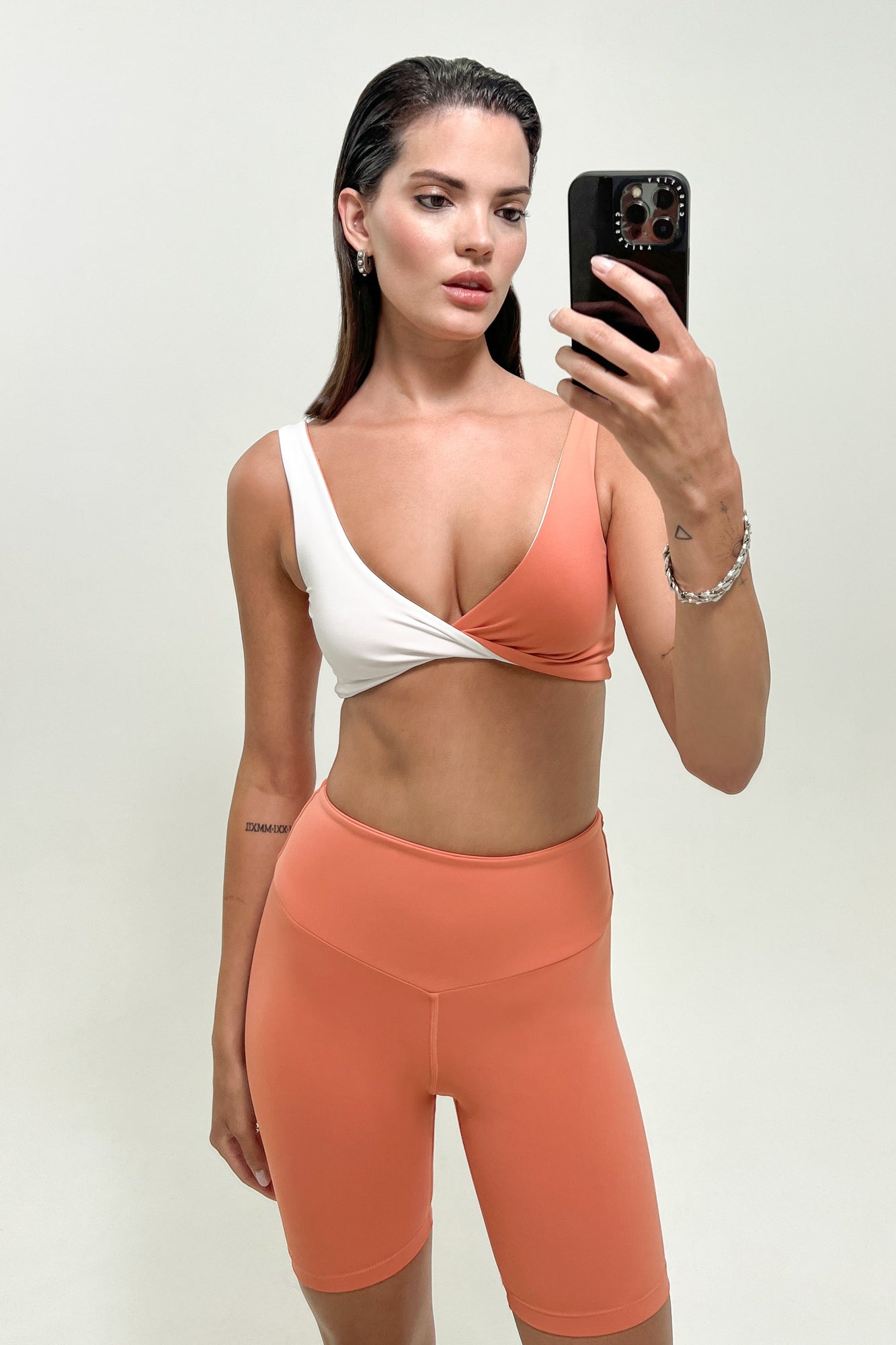 Muv Activewear | Revamp Top | Apricot/White
