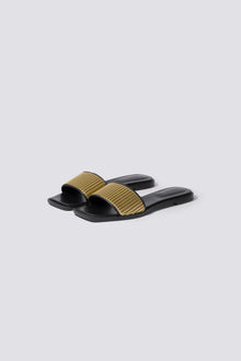 Carter Flat Sandal | Black Gold