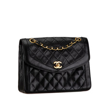 Chanel | Pre-Owned CC Quilted Lambskin Diana Single Flap | Black