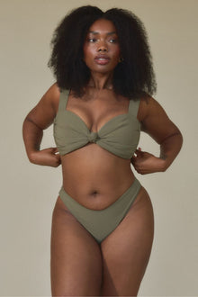 collection_curve-1 collection_curve-tops