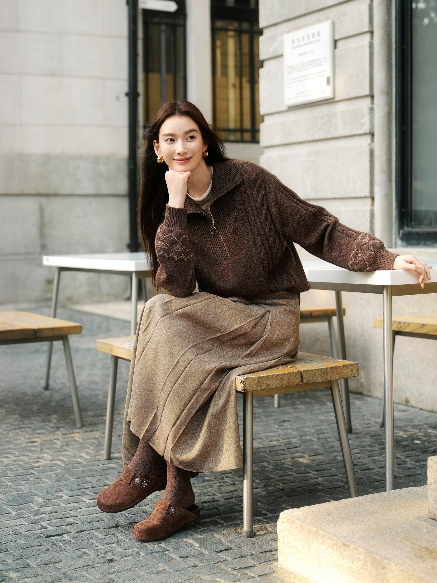Slub Yarn Round Neck Knit Top | Brown