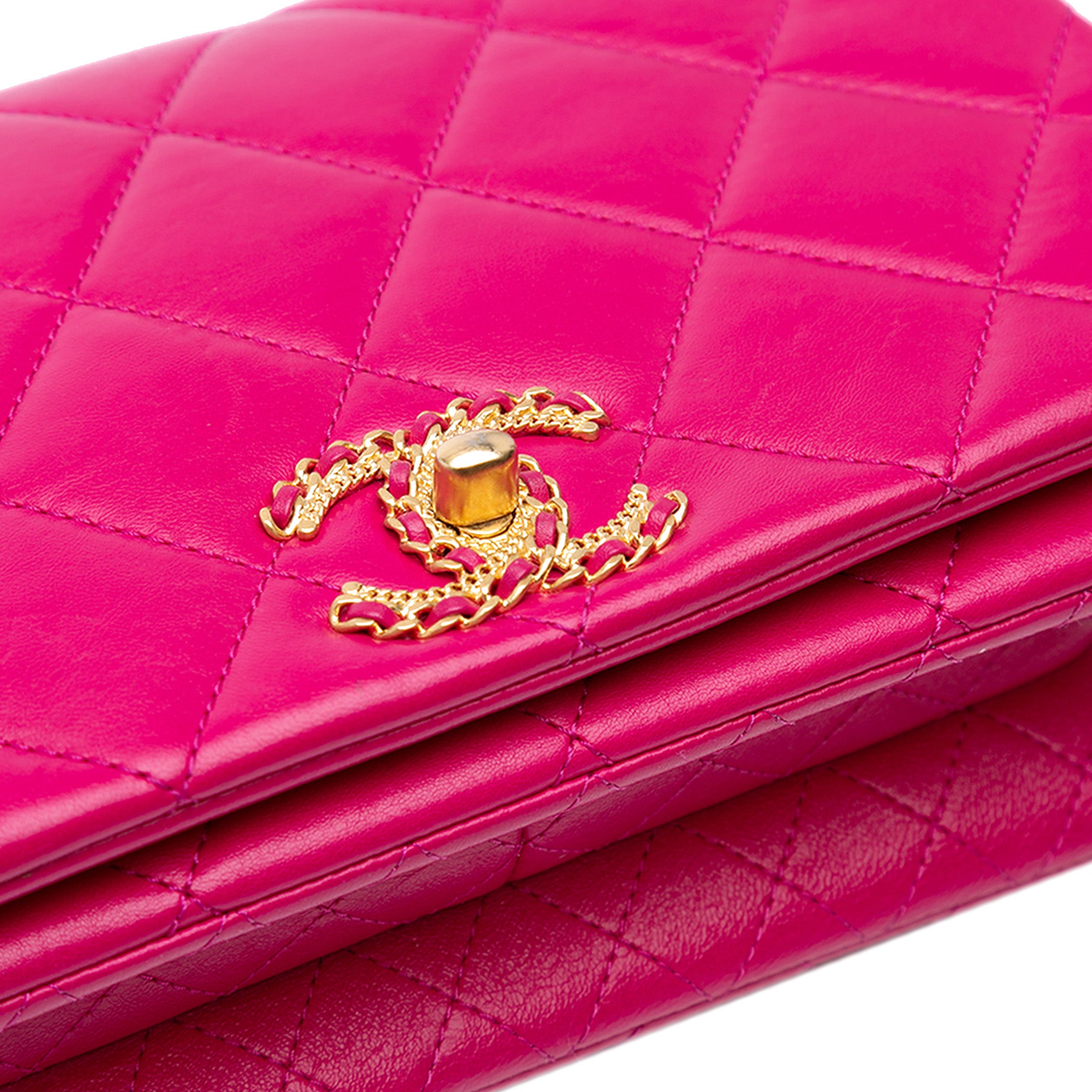 Chanel | Pre-Owned Small Quilted Lambskin On And On Chain Flap - II | Pink/Dark Pink