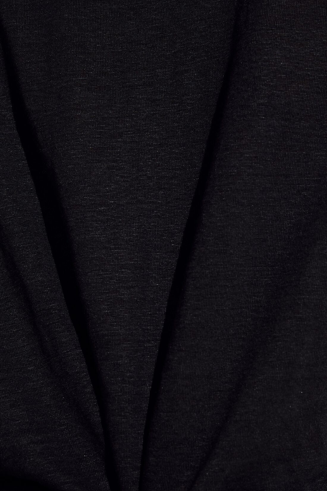 Model wears Organic Linen Knit Short in Black.