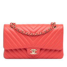 Chanel | Pre-Owned Medium Classic Chevron Lambskin Double Flap | Red/Indian Red