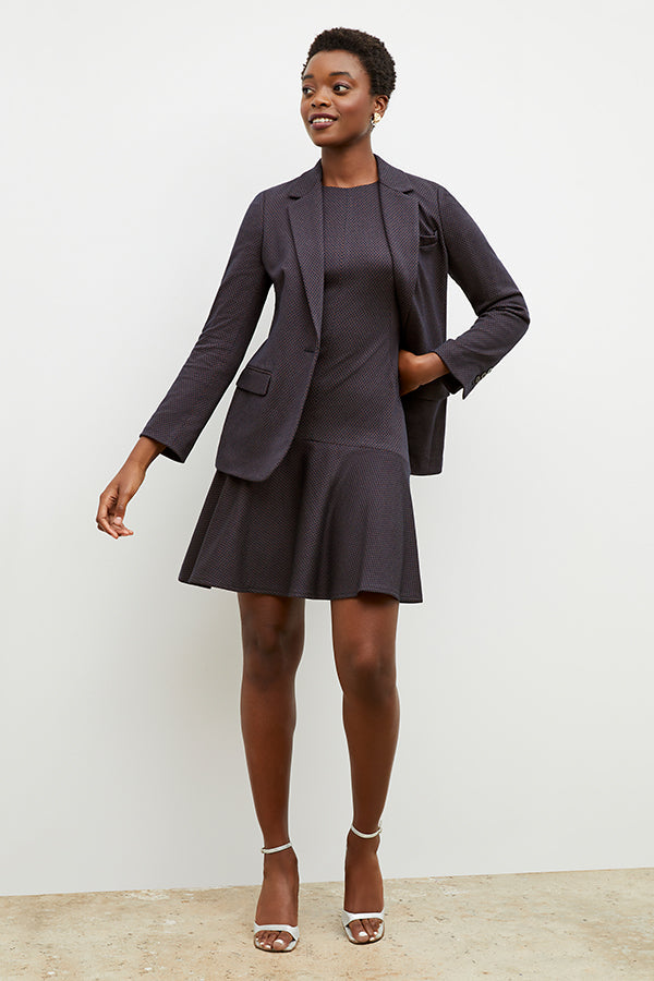 Front image of a woman wearing the yiyan blazer in navy multi | Exclude