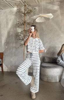 Maple Cropped Knit Sweater | White Navy Stripe