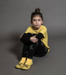 Kid | Collegien New Skull Slippers | Dusty Yellow