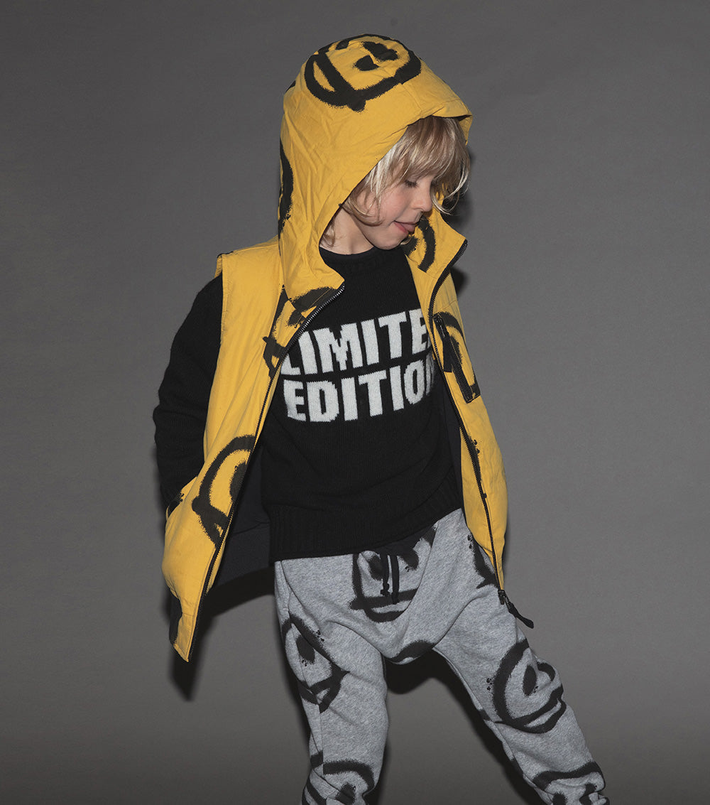Kid | Sprayed Smiles Down Vest | Lava Yellow