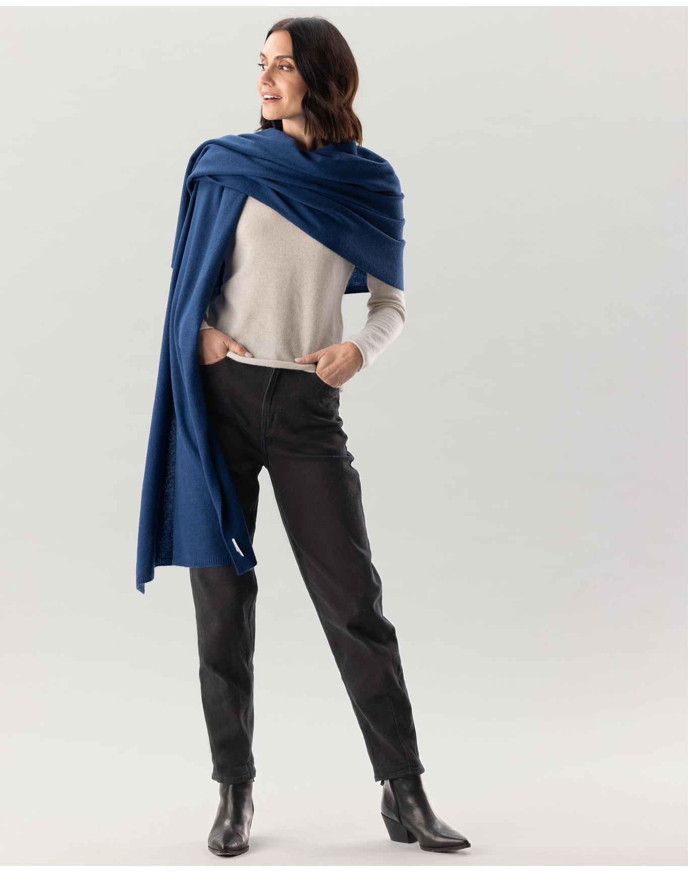 Nomad1942 | Unisex | Kennedy Cashmere Travel Wrap | Ocean